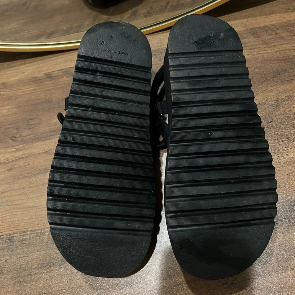 Chanel Interlocking CC logo Sandals - Picture 7 of 8